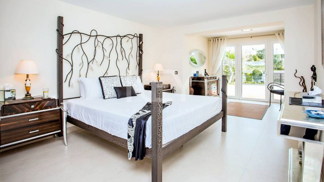 Villa Ashby: Moderna Villa de Alquiler y Venta Vacacional en San Pedro