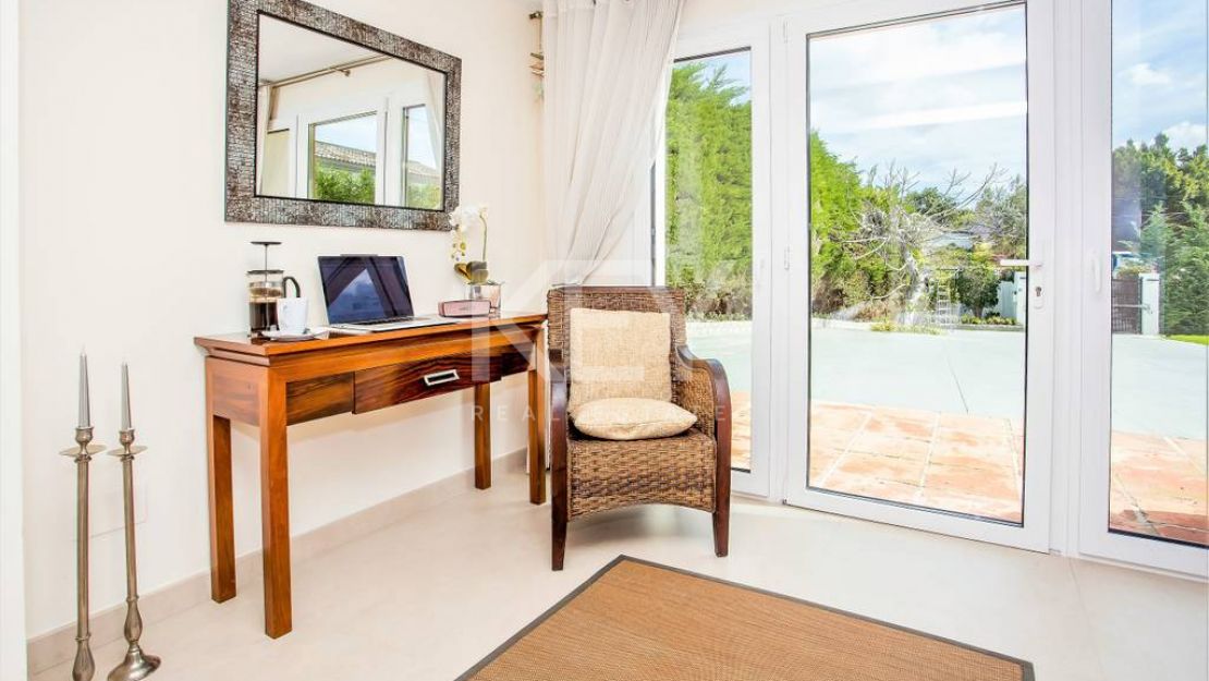 Villa Ashby: Moderna Villa de Alquiler y Venta Vacacional en San Pedro