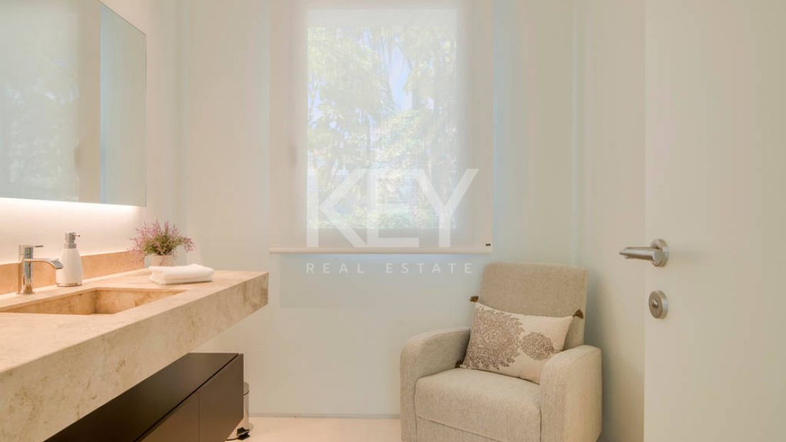 Villa Delight: A Luxurious Retreat in Benahavis - Short-Term Rental