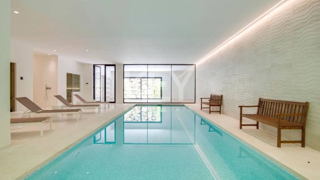 Villa Delight: A Luxurious Retreat in Benahavis - Short-Term Rental
