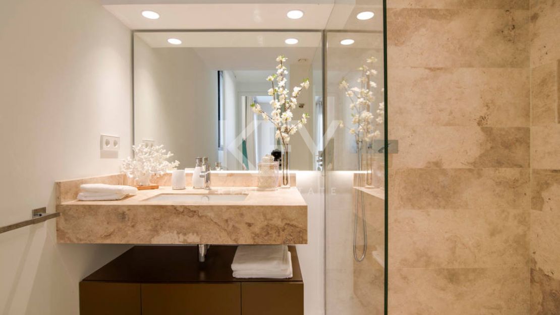 Villa Delight: A Luxurious Retreat in Benahavis - Short-Term Rental