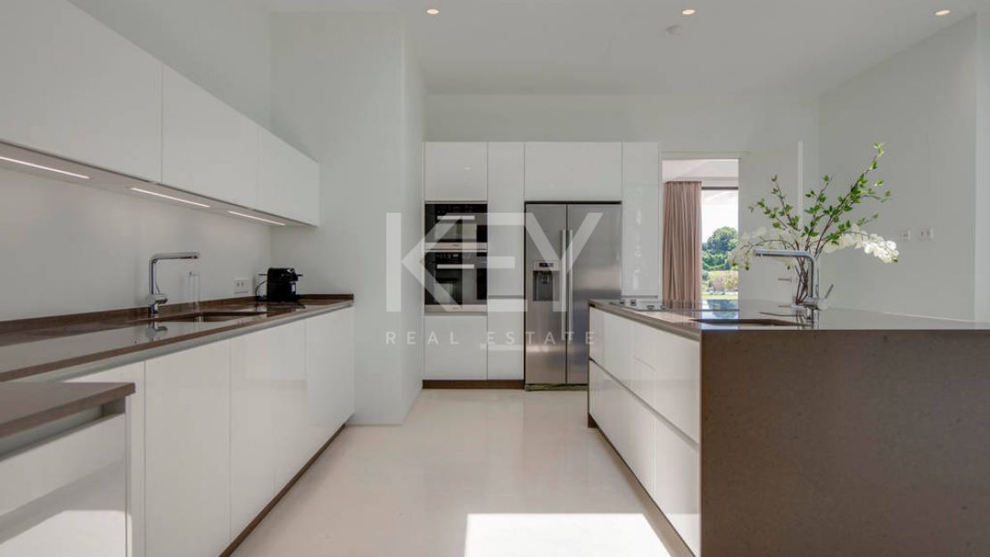 Villa Delight: A Luxurious Retreat in Benahavis - Short-Term Rental