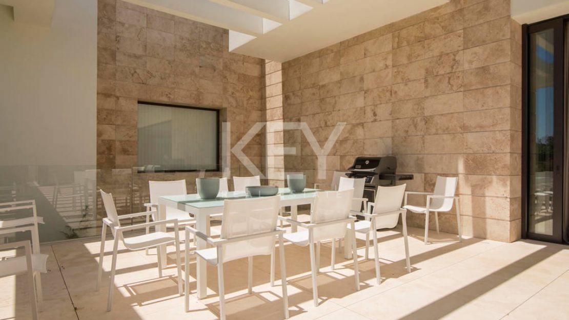 Villa Delight: A Luxurious Retreat in Benahavis - Short-Term Rental