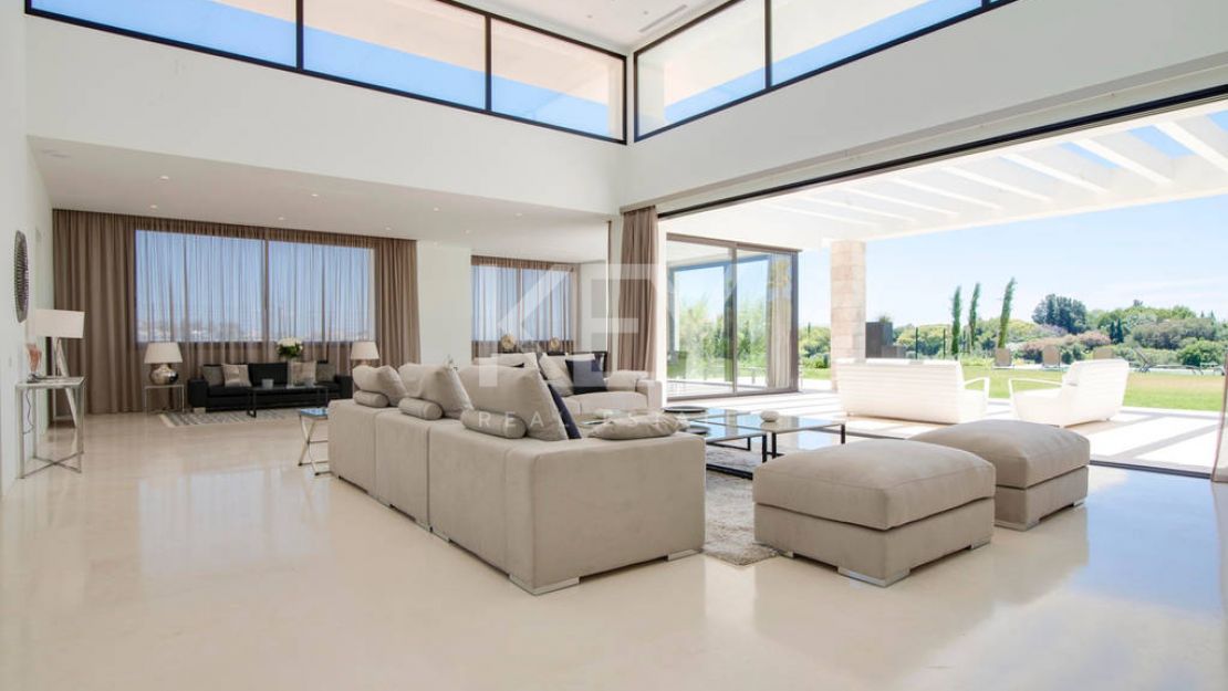 Villa Delight: A Luxurious Retreat in Benahavis - Short-Term Rental