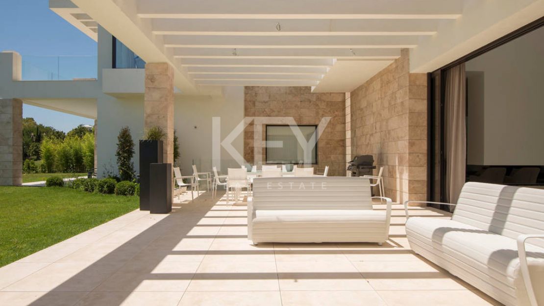 Villa Delight: A Luxurious Retreat in Benahavis - Short-Term Rental