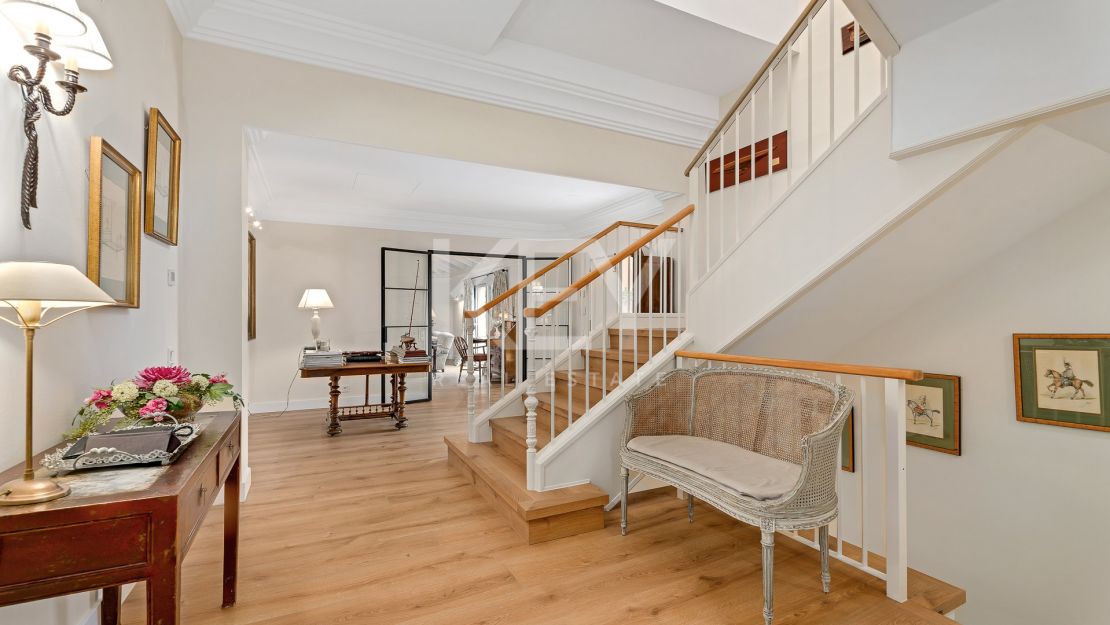 Villa for sale in Altos de Puente Romano, Golden Mile, Marbella