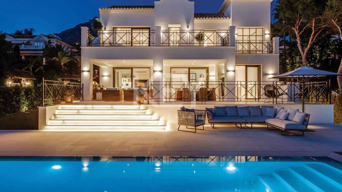 Villa de lujo con vistas al mar situado en Sierra Blanca, Marbella