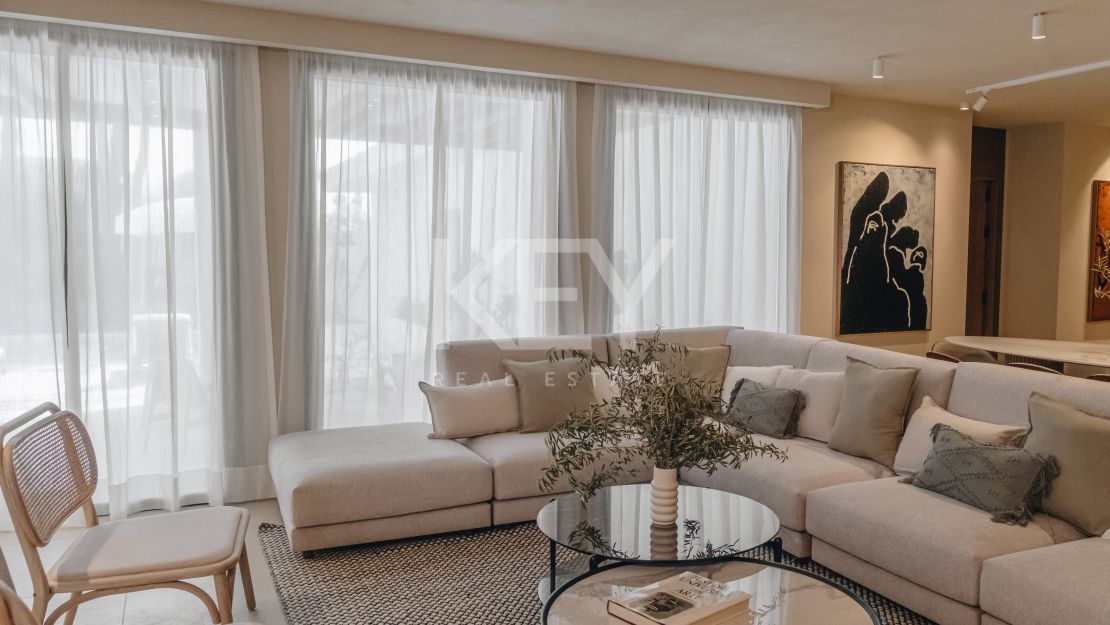 Nueva villa de estilo moderno en alquiler a corto plazo en Puerto Banús, Marbella