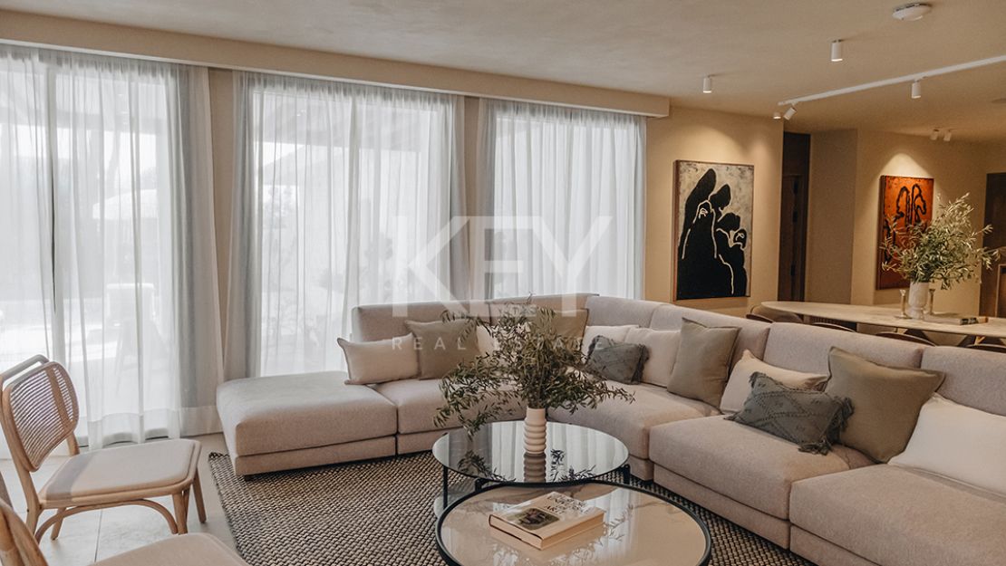 Nueva villa de estilo moderno en alquiler a corto plazo en Puerto Banús, Marbella