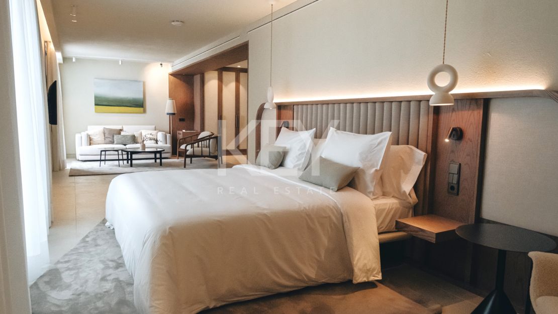 Nueva villa de estilo moderno en alquiler a corto plazo en Puerto Banús, Marbella