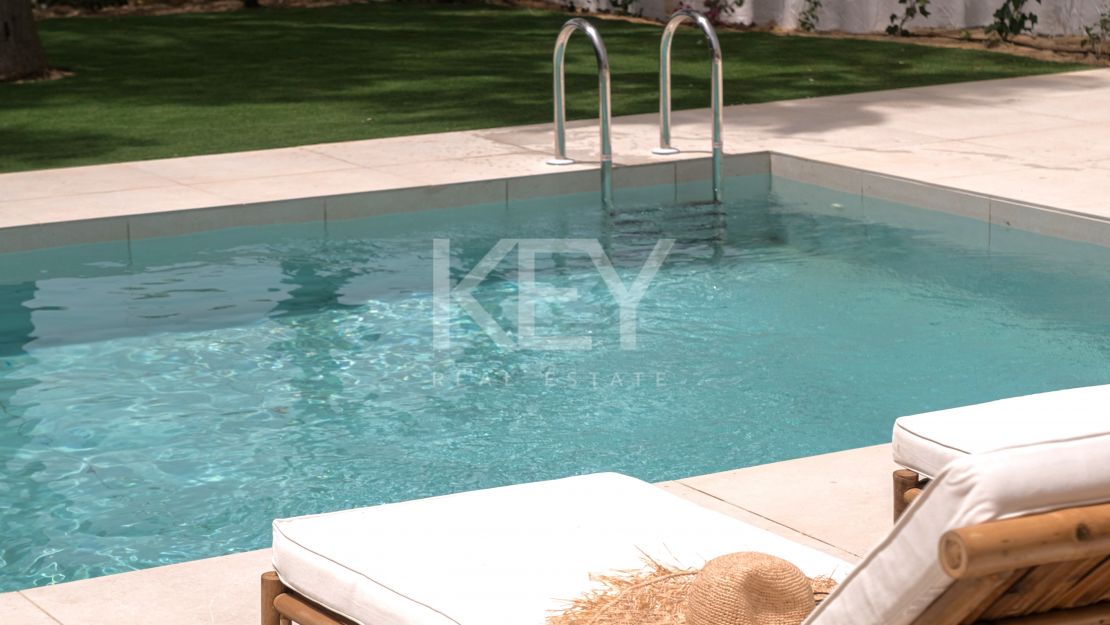 Nueva villa de estilo moderno en alquiler a corto plazo en Puerto Banús, Marbella