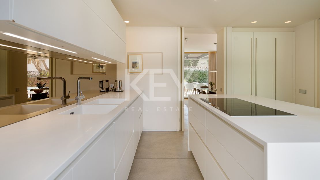 New modern villa in Golden Mile, Marbella, for long term