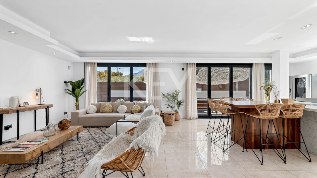 Villa Banús: una villa moderna para alquileres vacacionales en Puerto Banús, Marbella