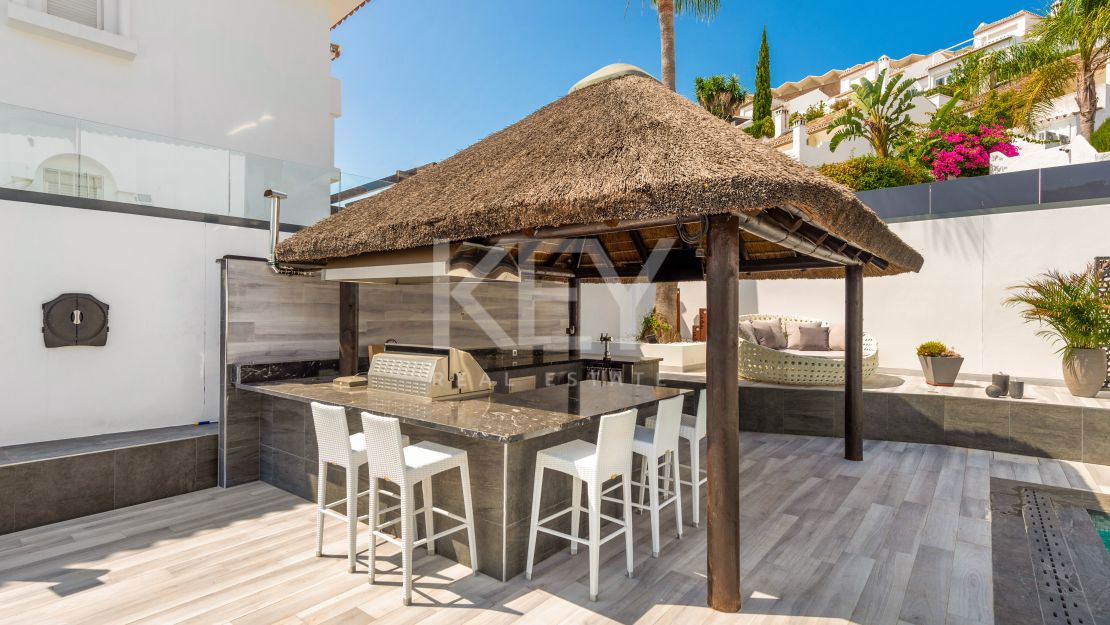 Villa Banús: una villa moderna para alquileres vacacionales en Puerto Banús, Marbella