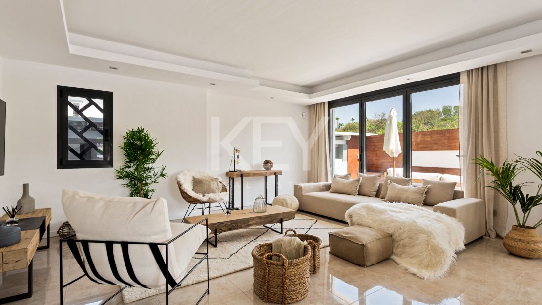 Villa Banús: una villa moderna para alquileres vacacionales en Puerto Banús, Marbella