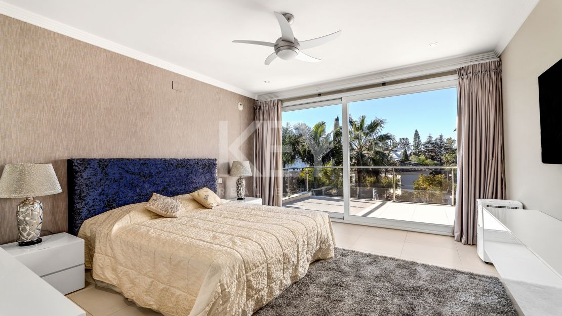 Villa Heaven: villa moderna en Nueva Andalucía, Marbella