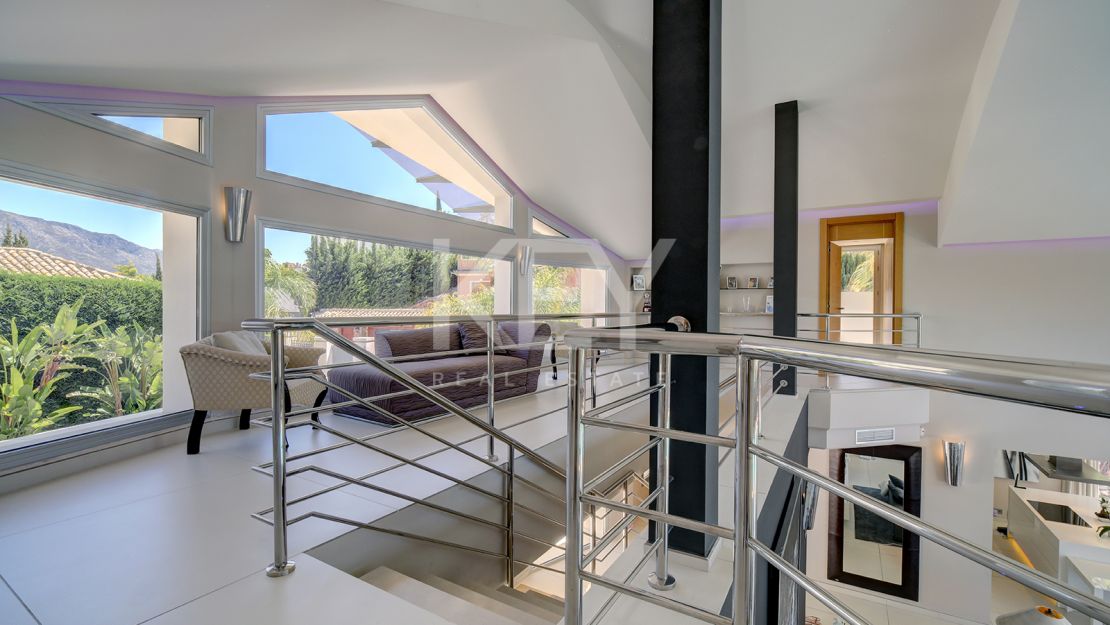 Villa Heaven: villa moderna en Nueva Andalucía, Marbella