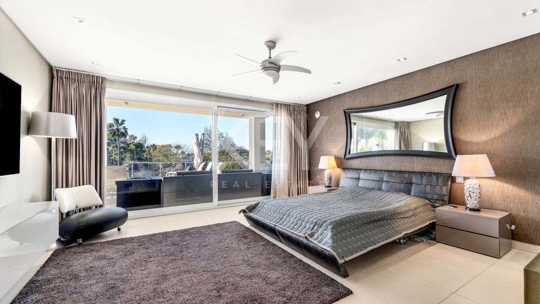 Villa Heaven: villa moderna en Nueva Andalucía, Marbella