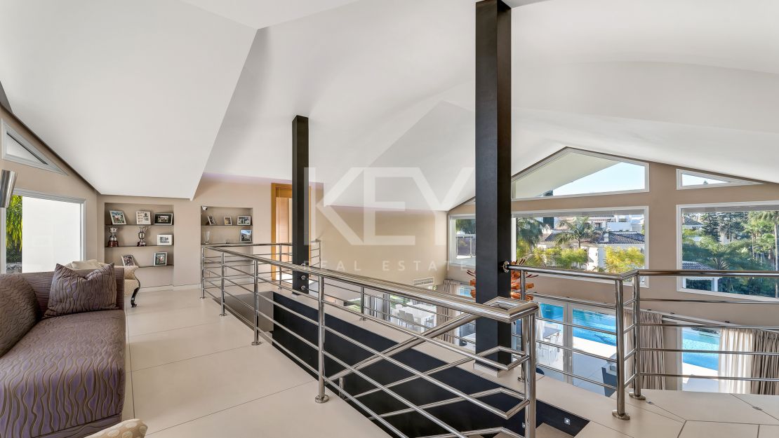 Villa Heaven: villa moderna en Nueva Andalucía, Marbella