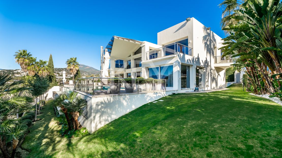 Villa Heaven: villa moderna en Nueva Andalucía, Marbella