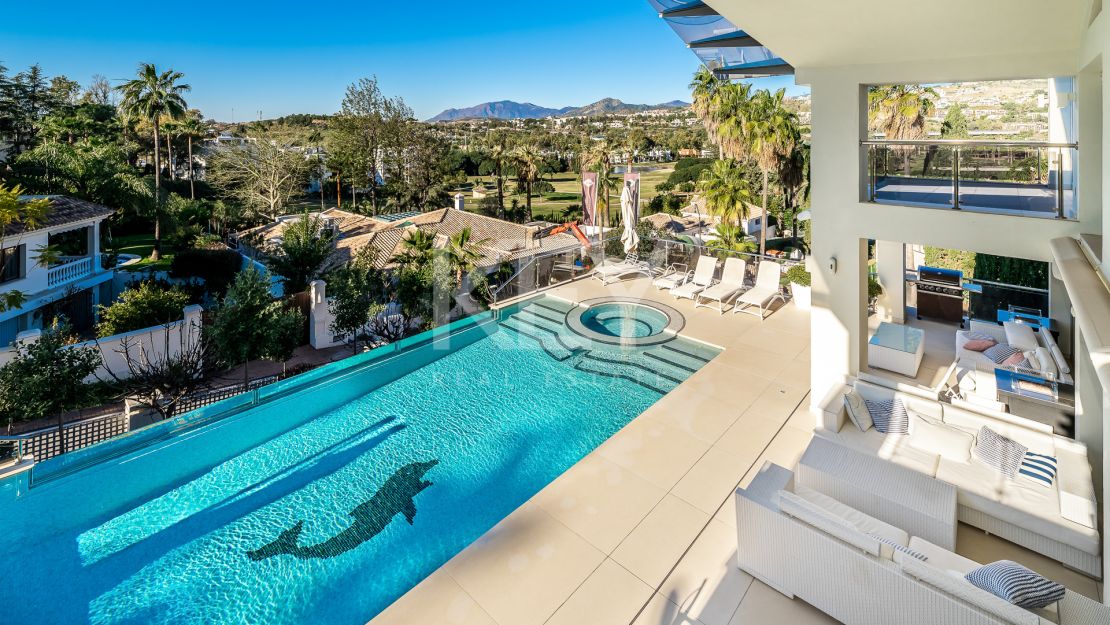 Villa Heaven: villa moderna en Nueva Andalucía, Marbella