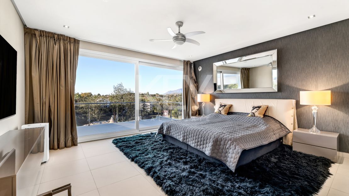 Villa Heaven: villa moderna en Nueva Andalucía, Marbella