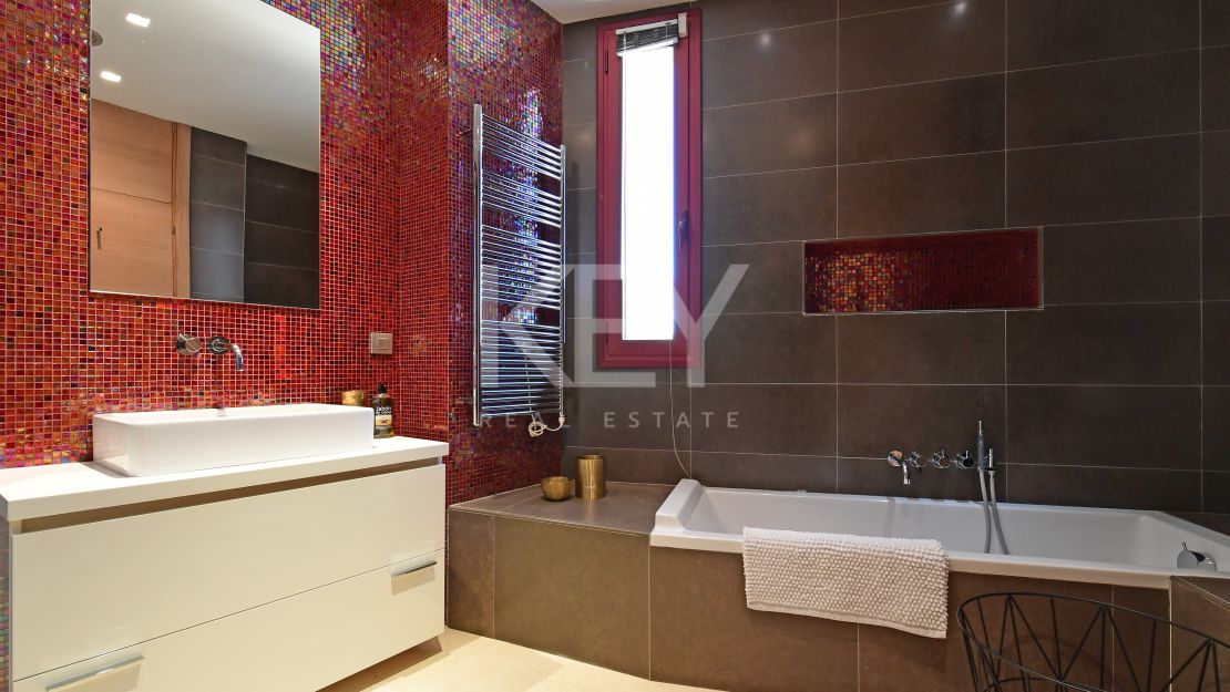 Ultimate Luxury Retreat: Villa Sunshine - Short-Term Rent in Nueva Andalucía