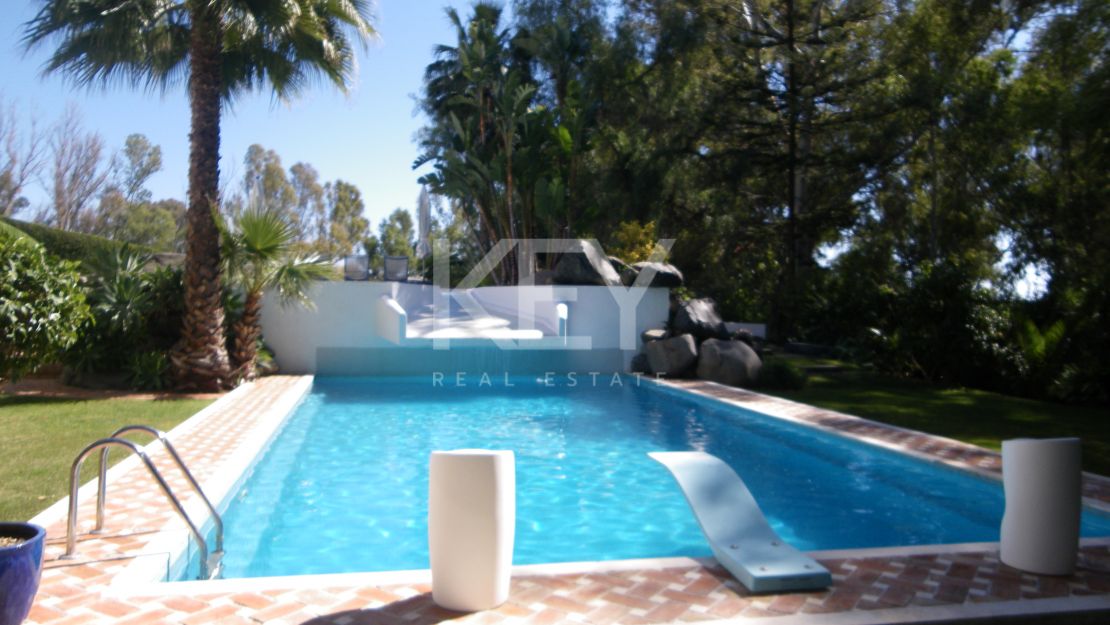 Villa Chantal: a Modern Frontline Golf Villa in La Cerquilla, Nueva Andalucia