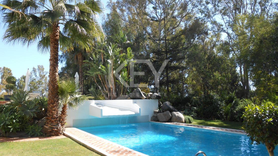 Villa Chantal: a Modern Frontline Golf Villa in La Cerquilla, Nueva Andalucia