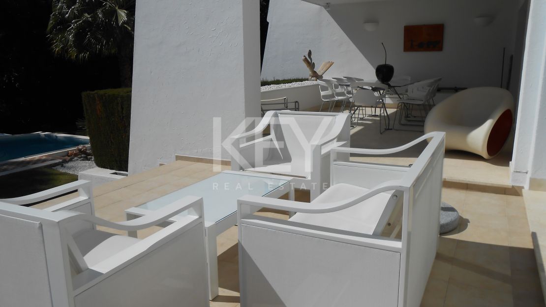 Villa Chantal: a Modern Frontline Golf Villa in La Cerquilla, Nueva Andalucia