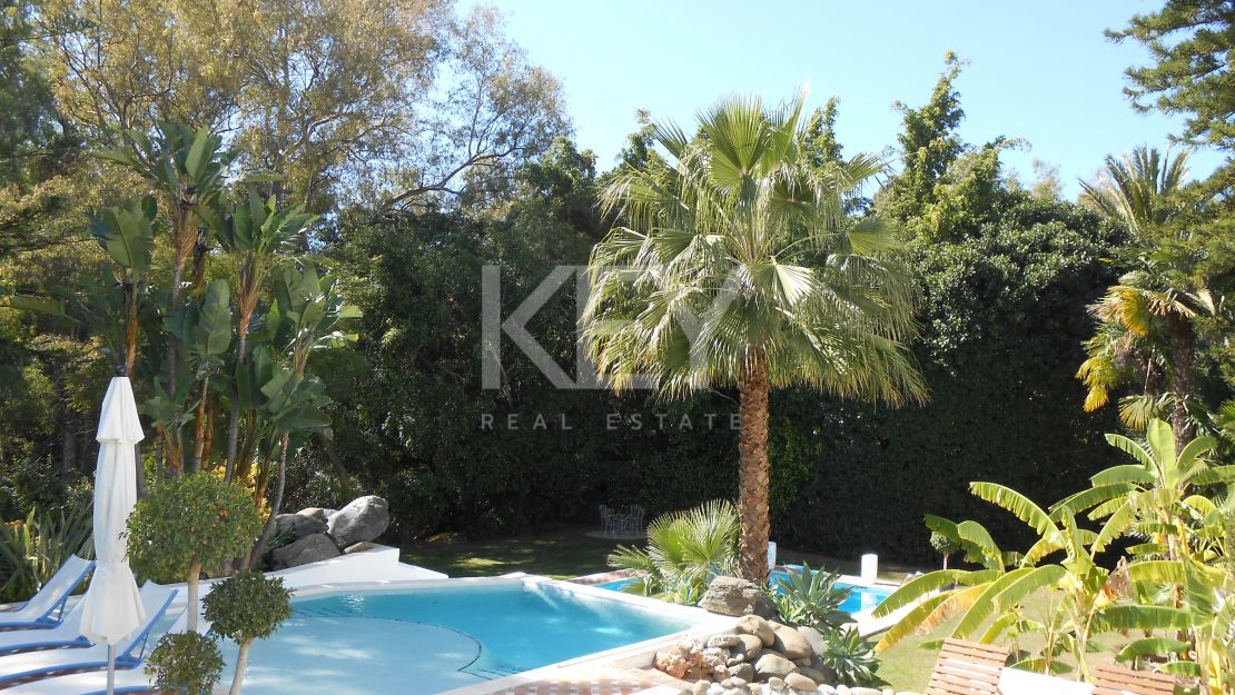 Villa Chantal: a Modern Frontline Golf Villa in La Cerquilla, Nueva Andalucia