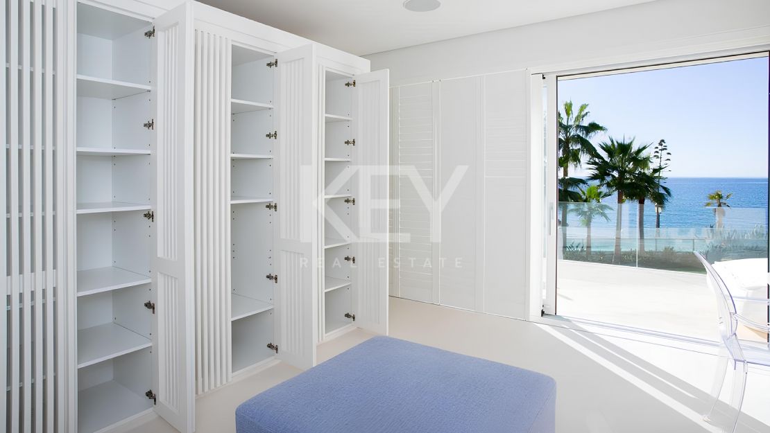 Villa Euphoria: luxury beachfront villa in The Golden Mile, Marbella