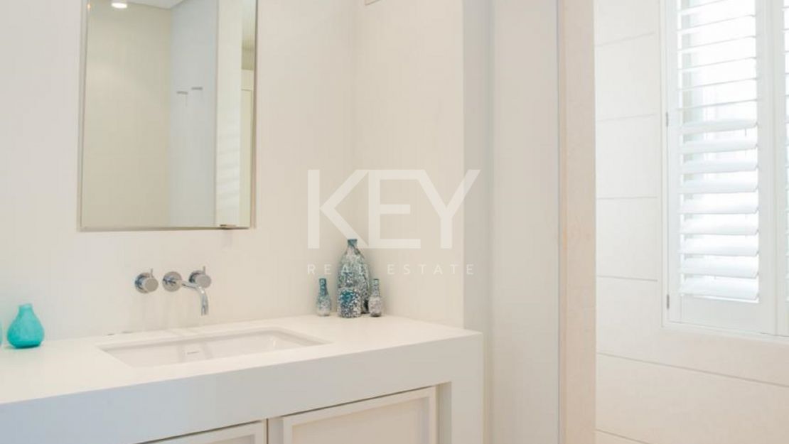 Villa Euphoria: luxury beachfront villa in The Golden Mile, Marbella