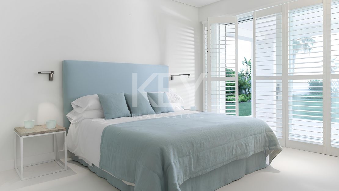 Villa Euphoria: luxury beachfront villa in The Golden Mile, Marbella