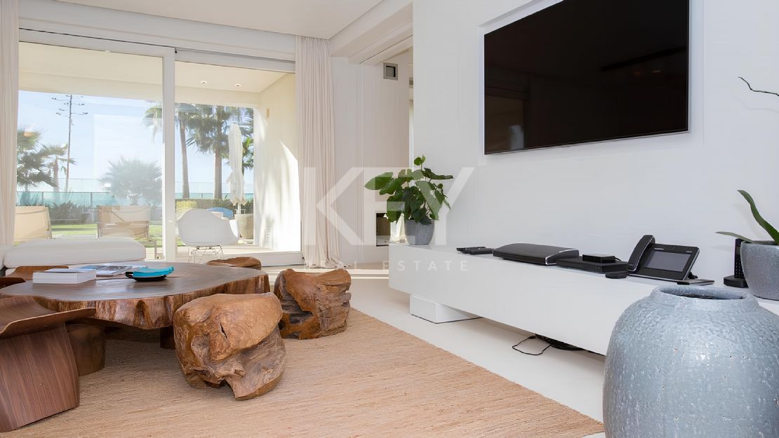 Villa Euphoria: luxury beachfront villa in The Golden Mile, Marbella
