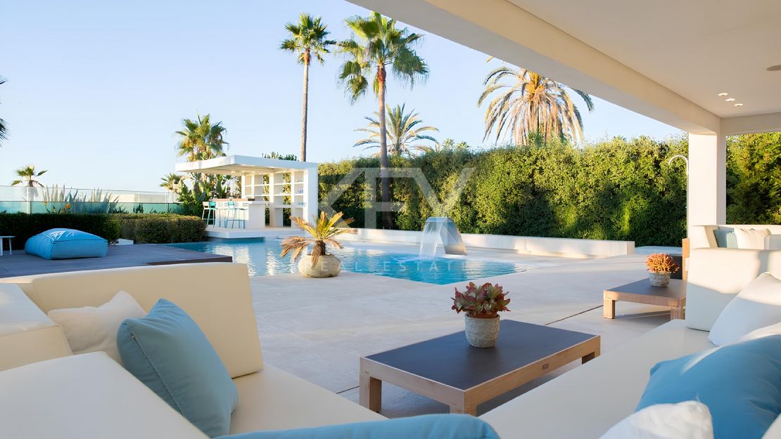 Villa Euphoria: luxury beachfront villa in The Golden Mile, Marbella
