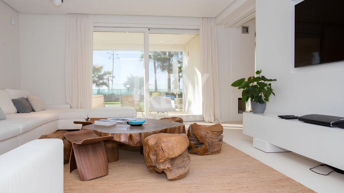 Villa Euphoria: luxury beachfront villa in The Golden Mile, Marbella