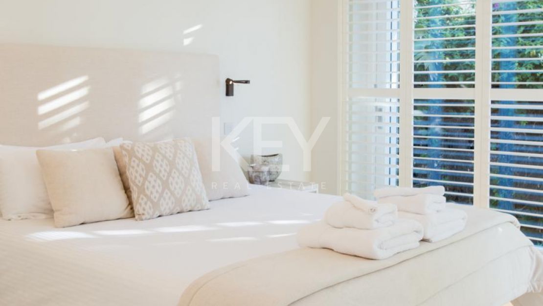 Villa Euphoria: luxury beachfront villa in The Golden Mile, Marbella