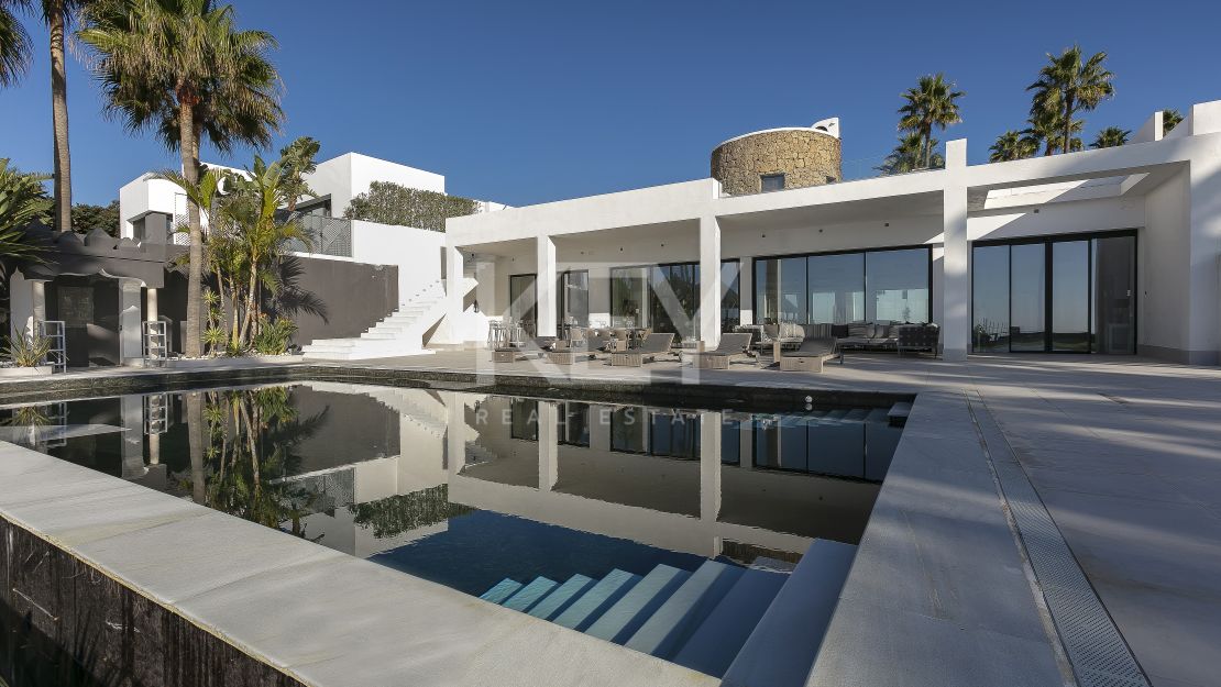 Villa Morocco: Spectacular Front-Line Beach Villa in Los Monteros, Marbella