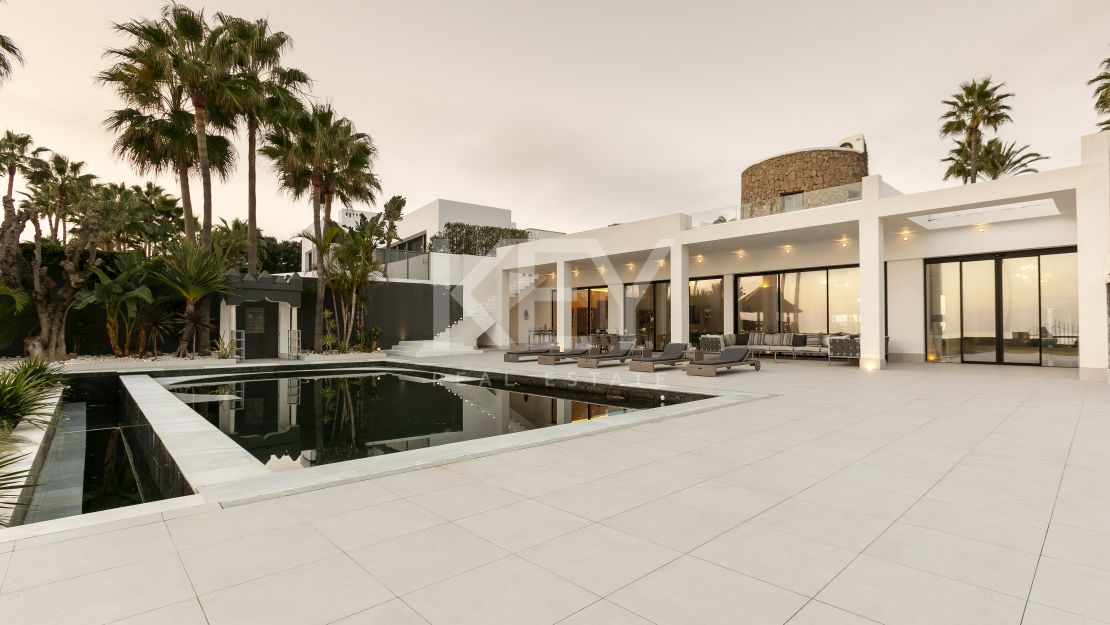 Villa Morocco: Spectacular Front-Line Beach Villa in Los Monteros, Marbella