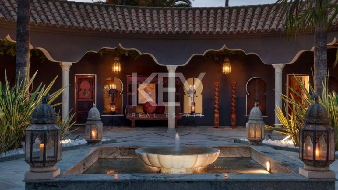 Villa Morocco: Spectacular Front-Line Beach Villa in Los Monteros, Marbella