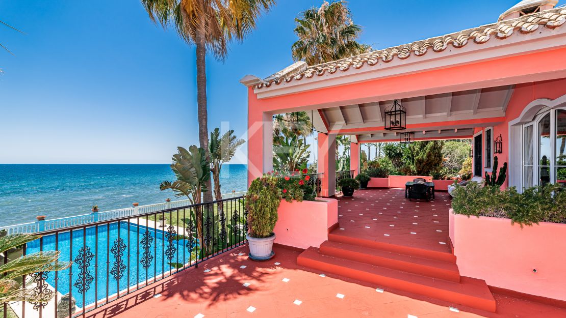 Villa Fiorella: Beachfront Villa for sale and rent in Guadalmina Baja, San Pedro