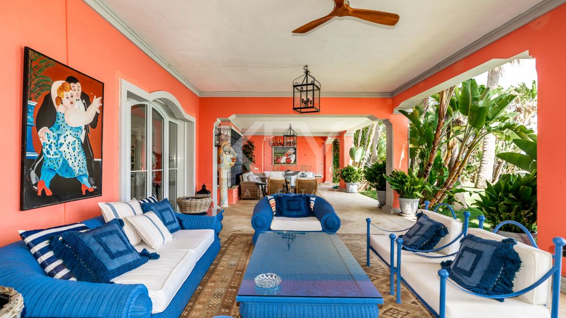 Villa Fiorella: Beachfront Villa for sale and rent in Guadalmina Baja, San Pedro