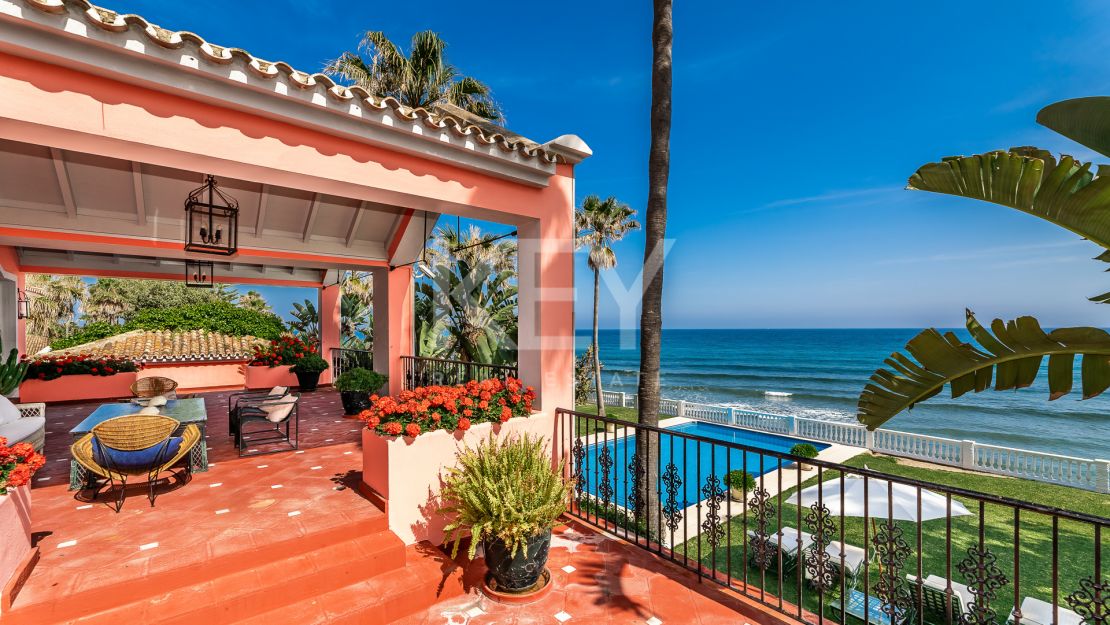 Villa Fiorella: Beachfront Villa for sale and rent in Guadalmina Baja, San Pedro