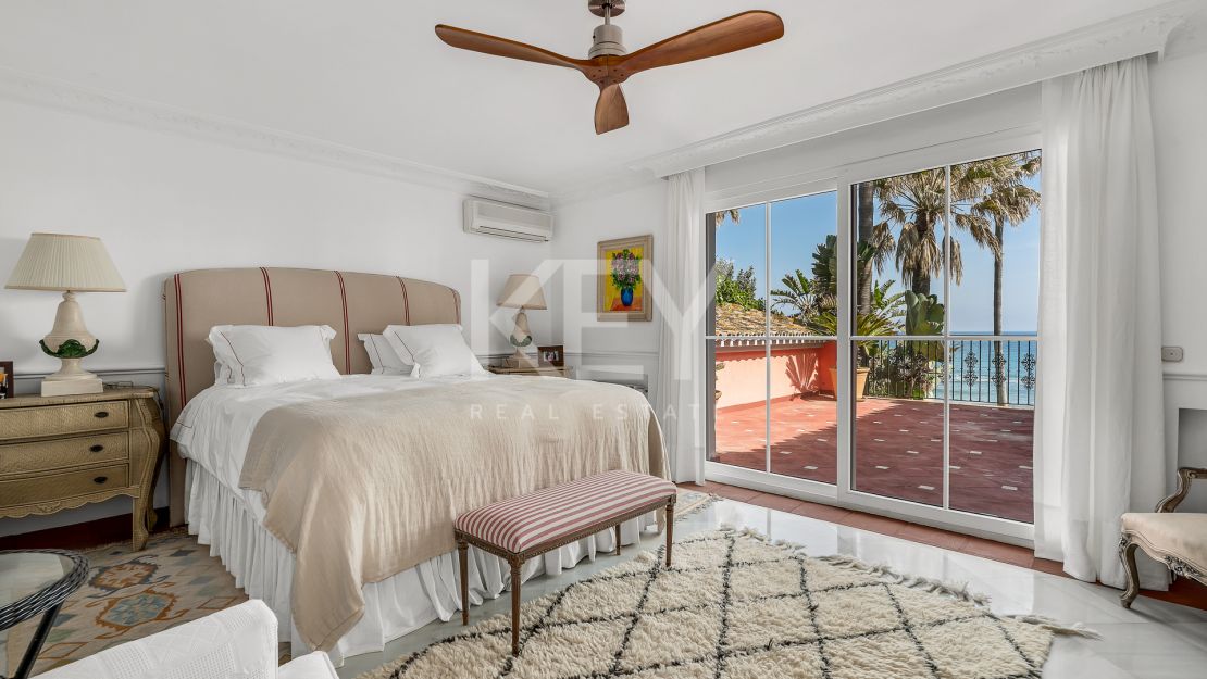 Villa Fiorella: Beachfront Villa for sale and rent in Guadalmina Baja, San Pedro
