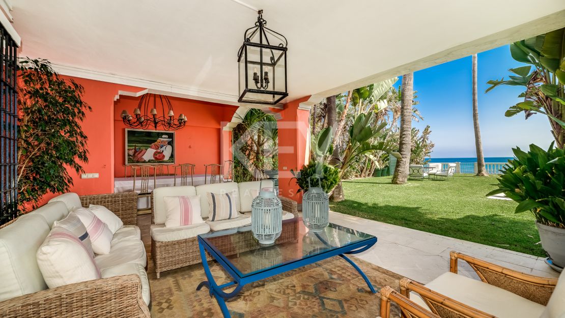Villa Fiorella: Beachfront Villa for sale and rent in Guadalmina Baja, San Pedro