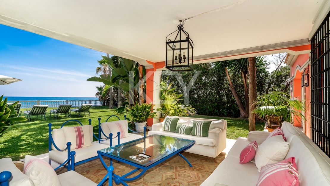 Villa Fiorella: Beachfront Villa for sale and rent in Guadalmina Baja, San Pedro
