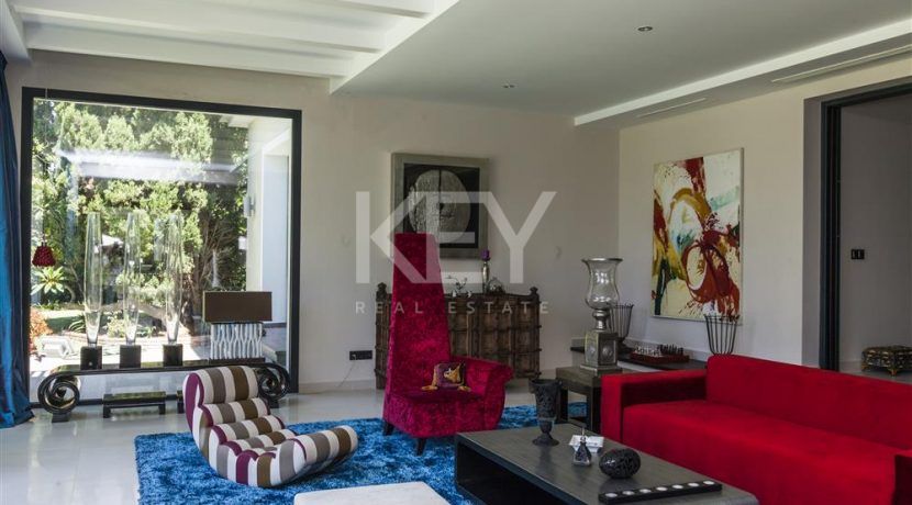 Stunning villa in gated community in Golden Mile, Marbella