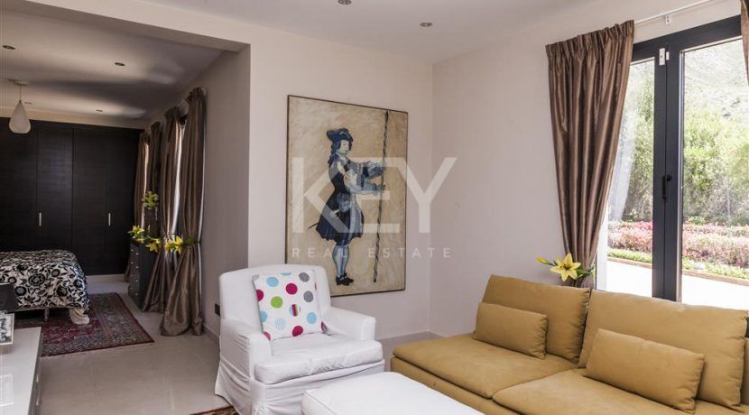 Stunning villa in gated community in Golden Mile, Marbella