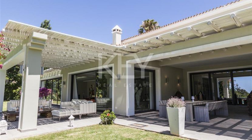 Stunning villa in gated community in Golden Mile, Marbella